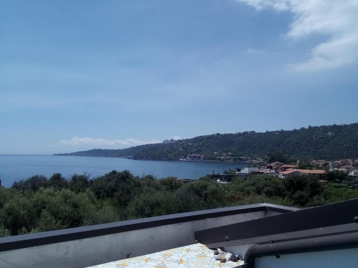 Case Vacanze Residence Trinacria Acireale Exterior photo